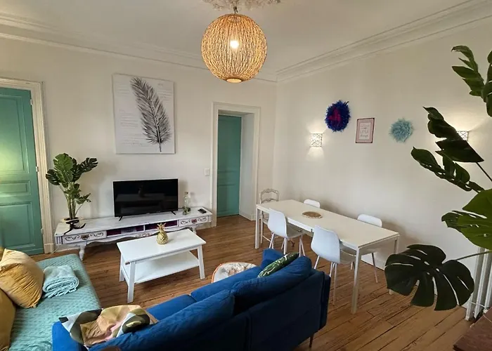 Apartment Cosy Hortensia - T5 - Place Clemenceau & Parking *